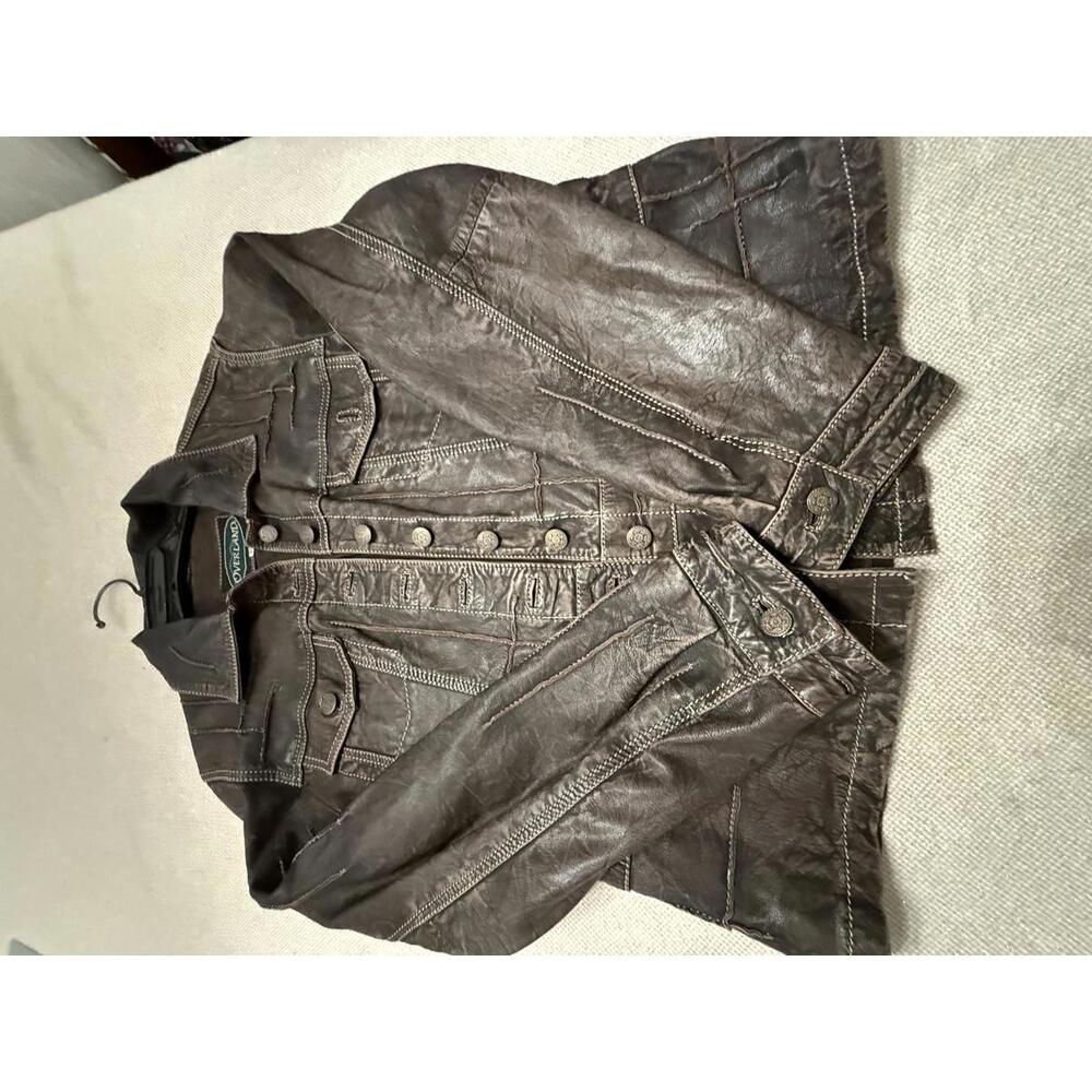 Overland Women’s Dark Brown Leather Button-Front Jacket